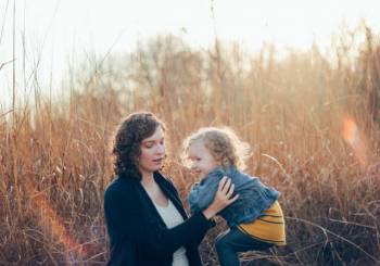 15 πράγματα που μία μαμά δεν πρέπει να λέει ή να κάνει μπροστά στα παιδιά της